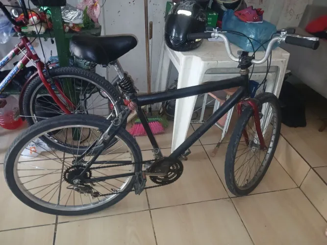 VENDO BICICLETA ARO 26 COM MARCHA *LEIA A DESCRIÇÃO*