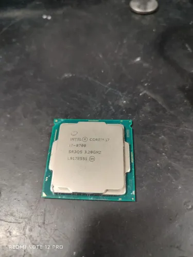 I7 8700