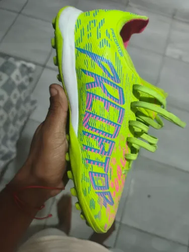 Chuteira Adidas predator edição limitada