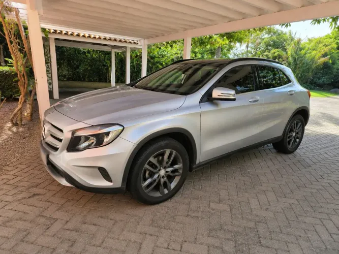 Mercedes-Benz GLA 200 Adv. 1.6/1.6 TB 16V Flex Aut. 2016