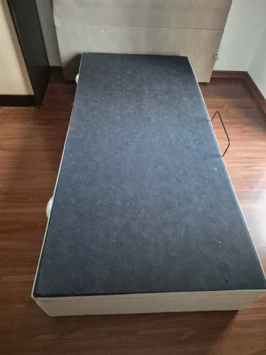 Cama Baú solteiro impecável