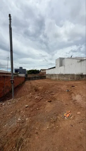 Lote Polocentro 387 m2.