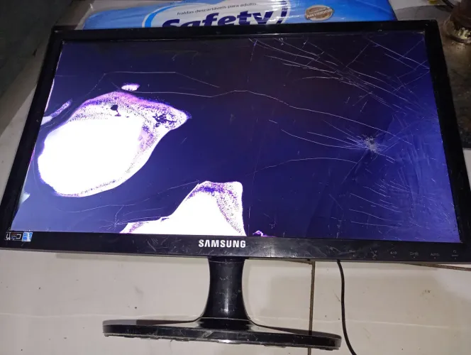 Monitor Samsung 20 polegadas tela ruim,