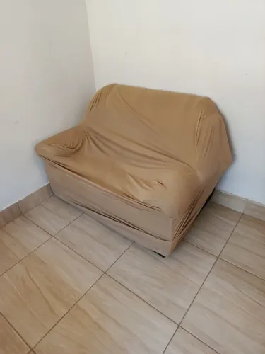 CAMA DE CASAL, GELADEIRA E SOFÁ!