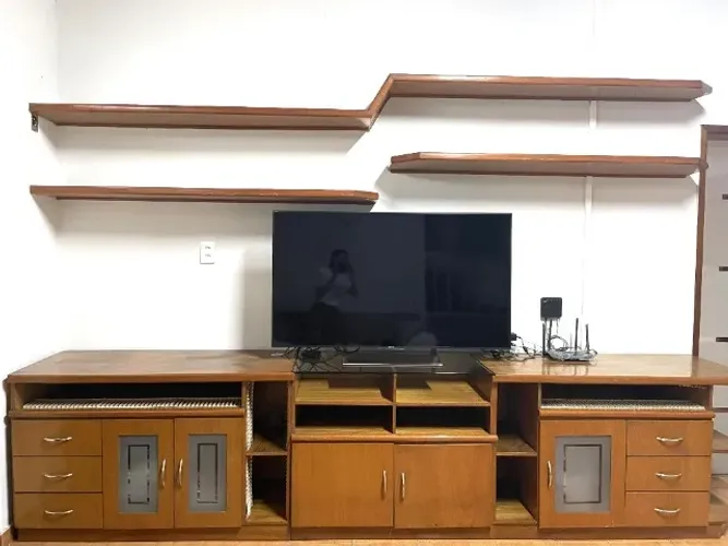 Painel de TV para Sala de Madeira