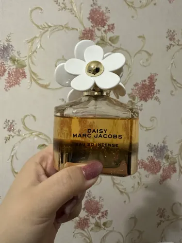 Perfume Marc Jacobs so intense