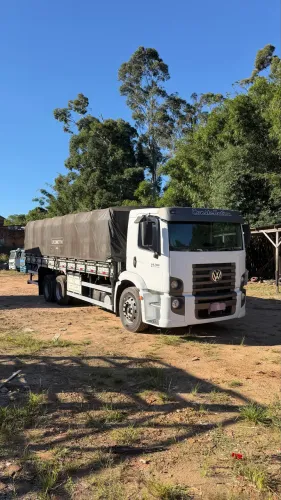 VW Constellation 24-250/24-280 ano 2012 com Graneleira