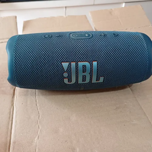 Caixa JBL Charge 5 bom estado R$ 650,00