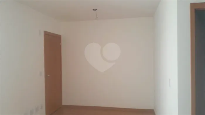 Apartamento para venda bem localizado, nunca habitado com portaria 24h.