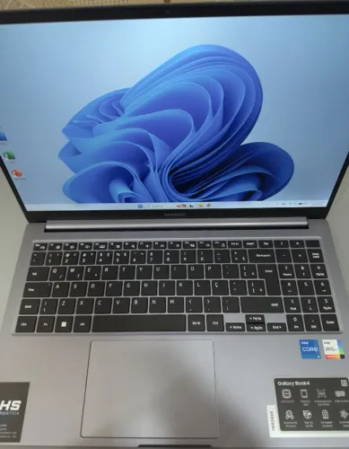 Notebook Samsung book 4 i5-1335u 8gb ram 512gb ssd nvme gen4