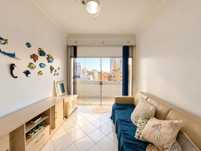 Apartamento frente mar, vista mar com 1 quarto (suíte) à venda em Pitangueiras, Guarujá.