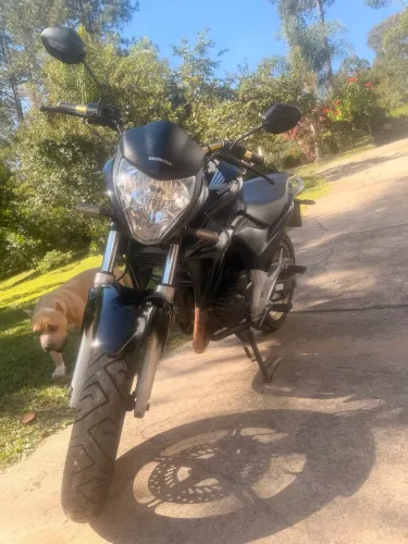 Cb 300 vendo ou troco