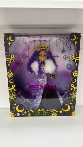 Clawdeen Wolf Howliday Winter Edition