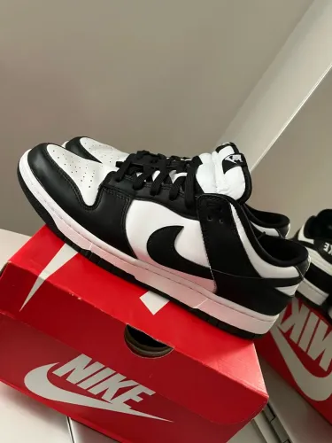 Dunk Low Panda