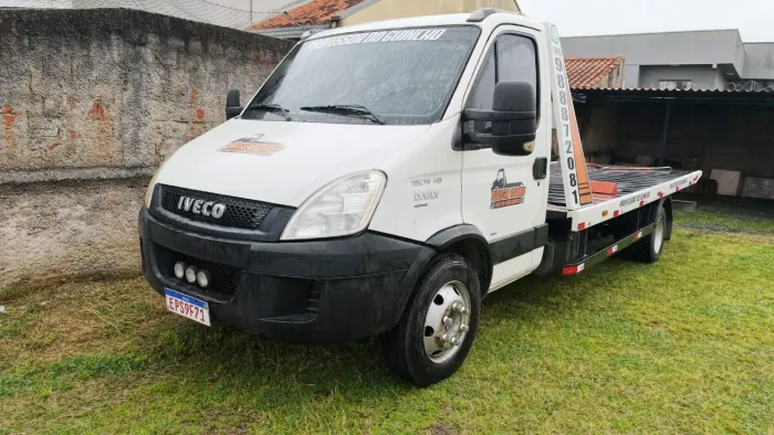 Guincho plataforma Nova IVECO 70C16 2011 ZERADO com ESTACIONARIO DE FABRICA