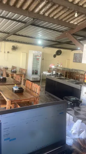 Vaga p cozinheira e chapeiro p café da manha 