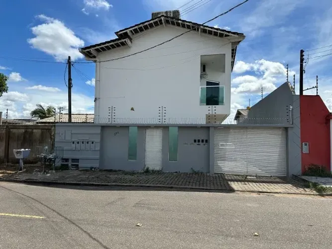Aluga-se Apartamento com 02 quartos Suítes no bairro Centenário