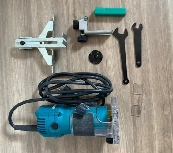 Tupia Makita 3709 - 530W (Rebordeadora / Trimmer)