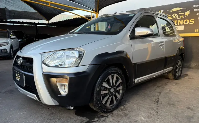 Toyota Etios Cross 1.5 Flex 16V 5P Mec. 2014