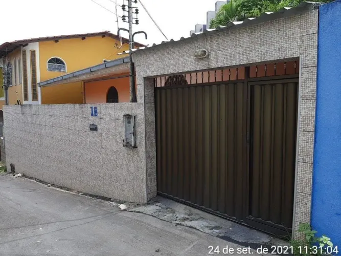 Aluga casa no bairro Aleixo