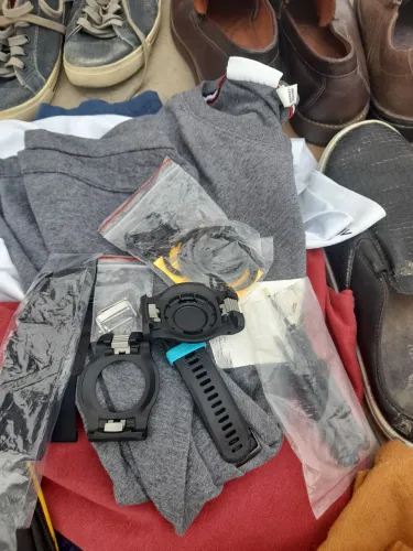 Vendo um kit de relógio Garmin ponseira chave