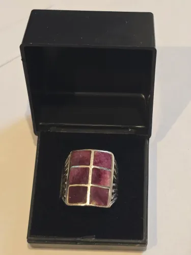 Anel em Prata 950 com Pedra Natural Rosa Incrustada