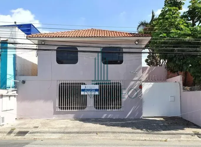Casa Comercial para Alugar na Av. Indianópolis | 242 m²