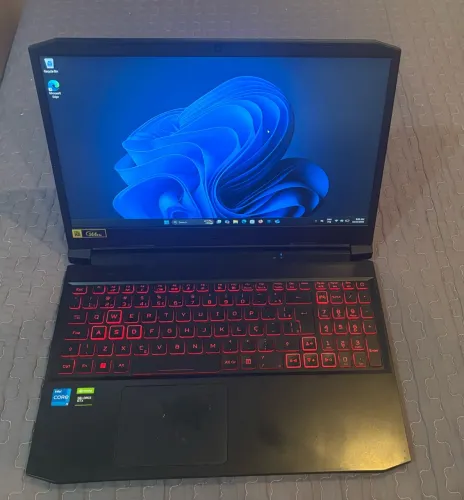 Notebook Gamer Acer Nitro 5 / Core i5 / 11th geração / 16GB RAM / SSD 256GB / GTX 1650