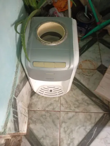Gela água