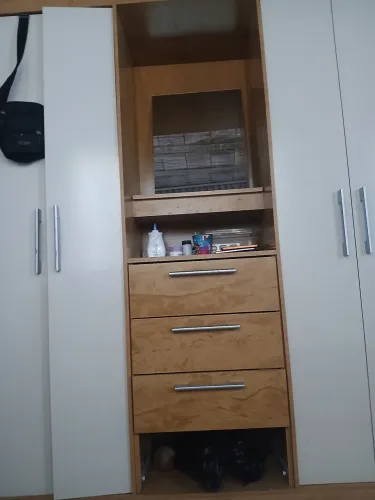Vendo guarda roupa casal