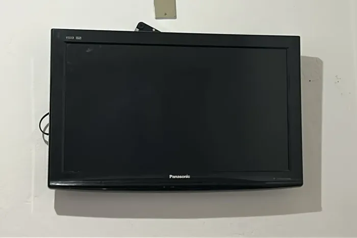 TELEVISÃO (NÃO É SMART)