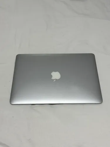 MacBook Air Core i7 ssd 256g 8g ram