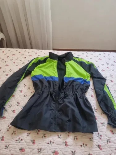 Lindas roupas juvenis! Lote com ótimo preço!