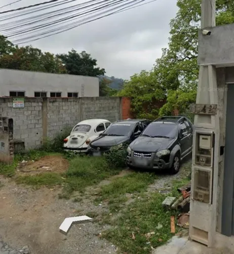 Vende-se um terreno em Mairiporã localizado na rua Laurindo Felix da Silva