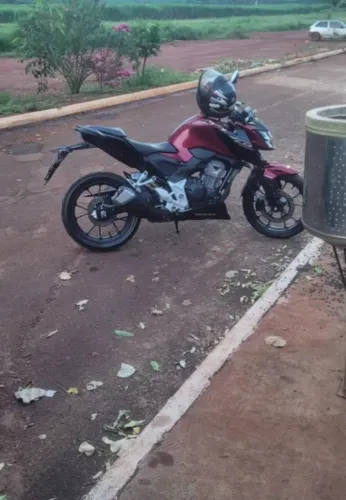 Honda CB 300F Twister ABS 2025 - 10.800km - Único Dono