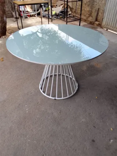 Mesa de jantar vidro ( feita sob encomenda)
