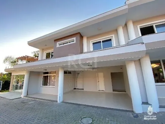 Casa mobiliada em condomínio/3D/Ipanema para locação.
