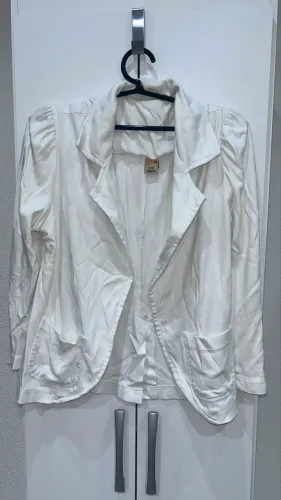 Desapego imperdível de roupas femininas