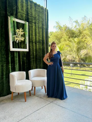 Vestido de Festa azul marinho tamanho M usado apenas uma vez