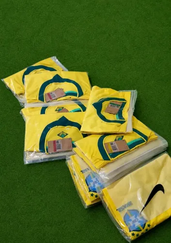 Camisa do Brasil amarela