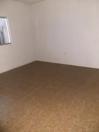 Aluga-se Kitnet 600 reais.