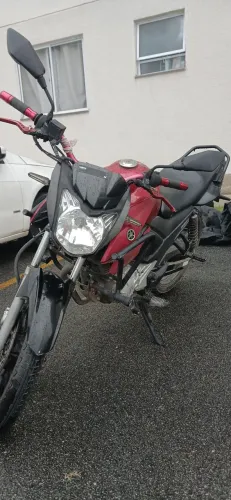 Vendo moto yamaha fazer 150 ed 2014 tudo em dia