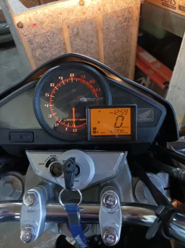 Vendo CB 300R 2015