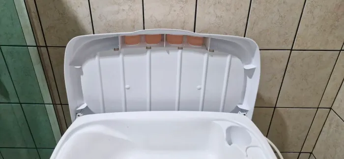 Banheiro + trocador menina