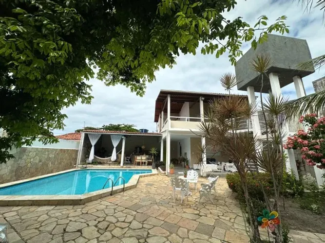 Casa à venda com piscina na Barra de São Miguel, 3 quartos (2 suítes) 200m da praia