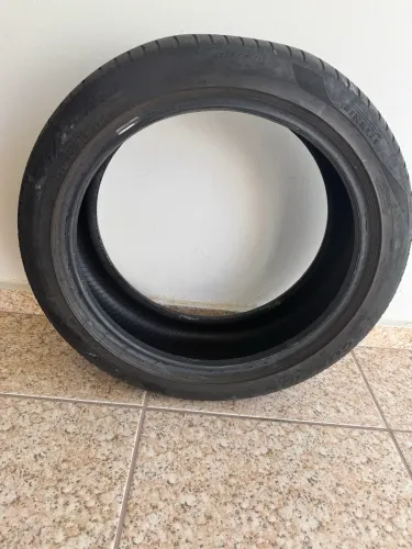 Pneu Pirelli 235/45 R19