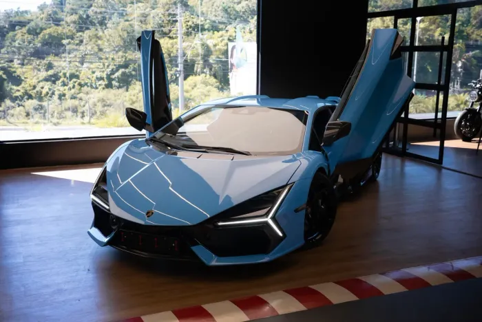 Lamborghini Revuelto Coupe LP 1015-4 (hib) 2026