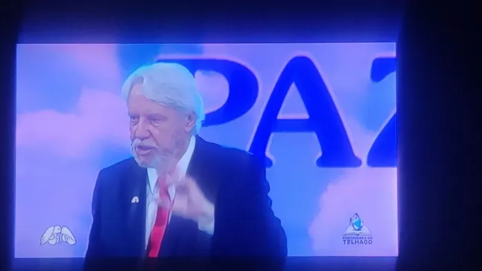 Vendo uma TV LG 500reais