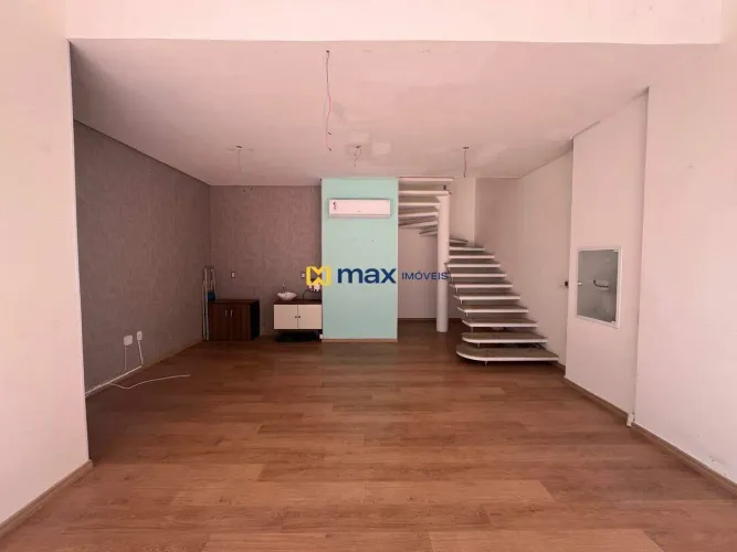 Sala Comercial a Venda em Balneário Camboriú Centro Quadra Mar