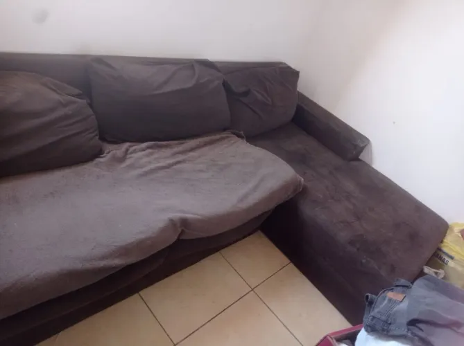 Sofá com Chaise
